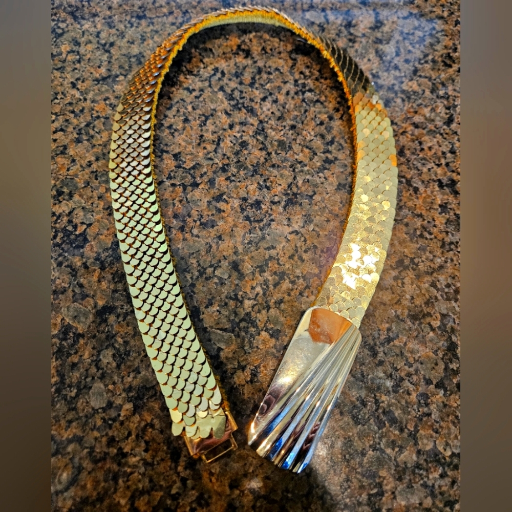 Gold stretchy elastic metal snakeskin belt 25.5"
